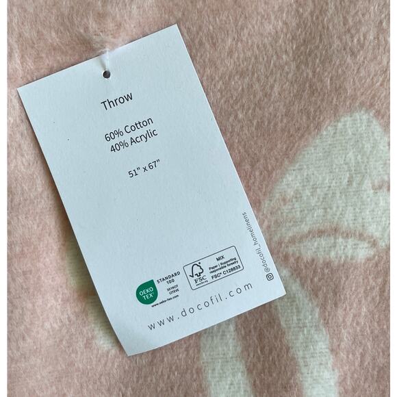 Docofil Pink & White Bow Reversible Throw Blanket Made in Portugal 51" x67' NEW - Picture 7 of 10